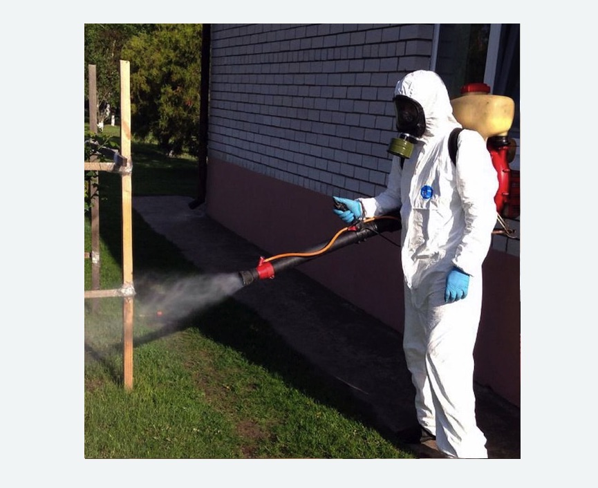 травля клещей на участке в Усть-Лабинске